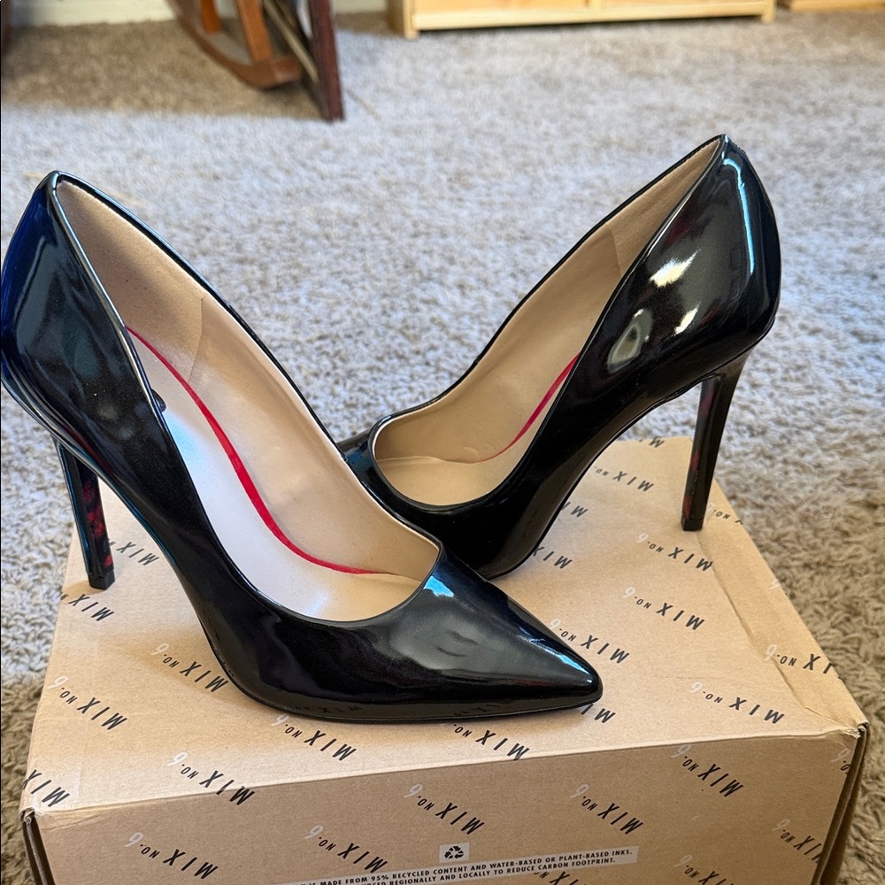 Mix No. 6 Black Patent Leather Heels. Size 7